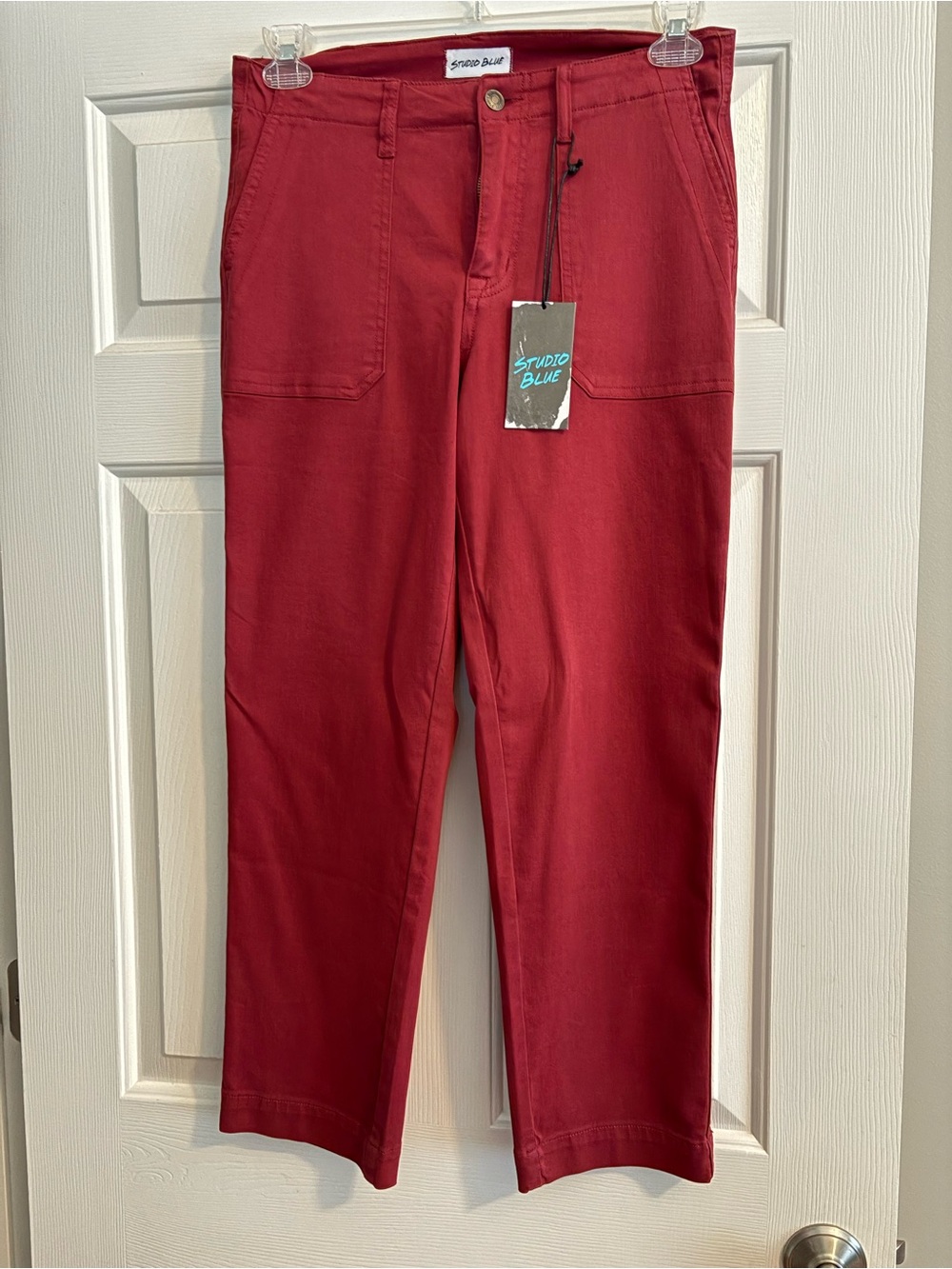 Studio Blue Red Straight-Leg cropped Pants